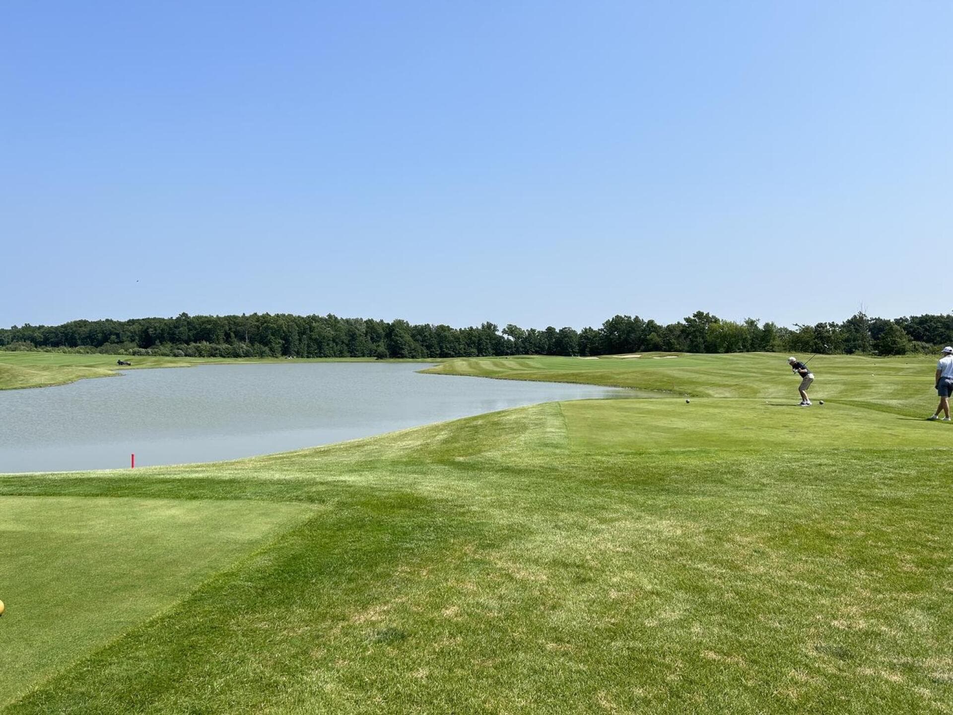 Breezy Bend Country Club golf course in 7620 Roblin Blvd, Headingley, Manitoba, Canada, R4H 1A7