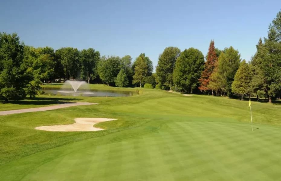 Carleton Golf & Yacht Club — photo 3