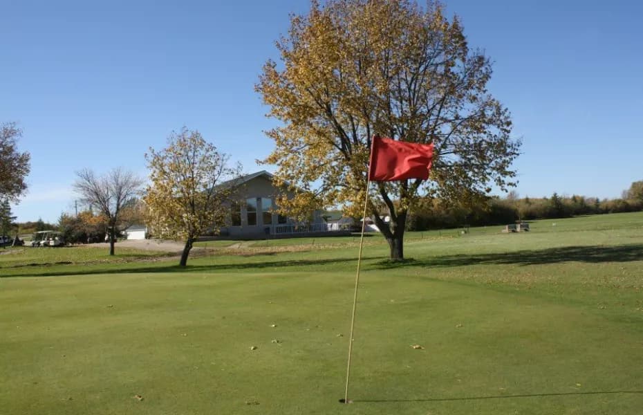 Delahunt Golf & Country Club — golf in Manitoba