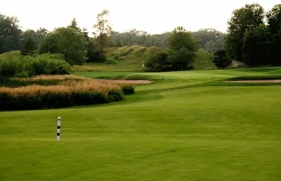 Stonewall Orchard Golf Club golf course in 25675 IL-60, Grayslake, IL 60030, USA