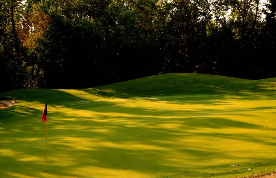 Edmonton Country Club — photo 2