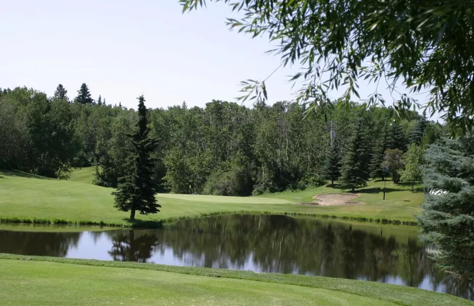 Lacombe Golf & Country Club — photo 2