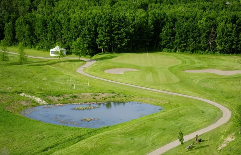 Lone Wolf Golf Club golf course