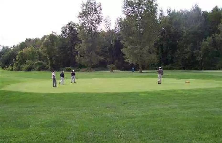 Maple Ridge Golf Club — photo 2