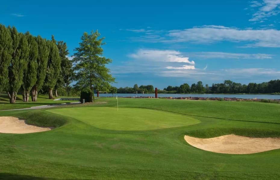 Marine Drive Golf Club — photo 2