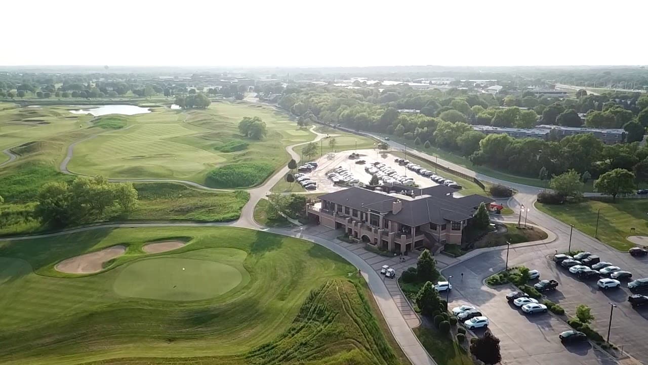 Highlands of Elgin golf course in 875 Sports Way, Elgin, IL 60123, USA