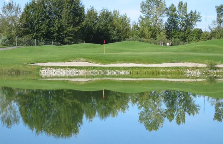 McKenzie Meadows Golf Club golf course