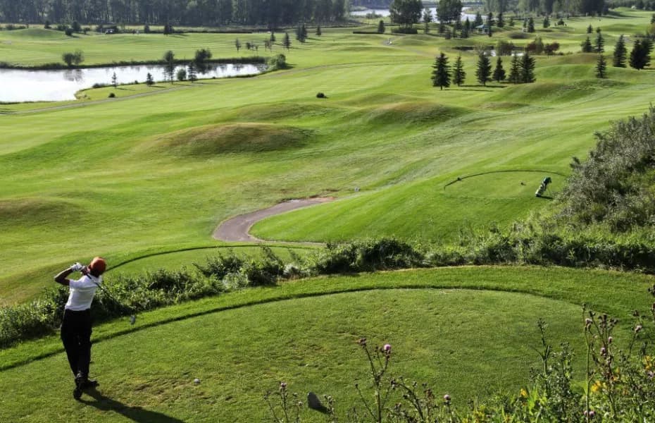 McKenzie Meadows Golf Club — photo 3