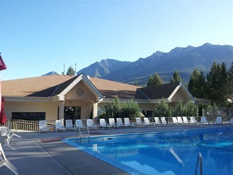 Radium Resort — photo 2
