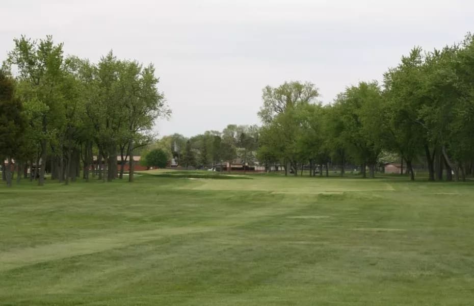 Roseland Golf & Curling Club — photo 2