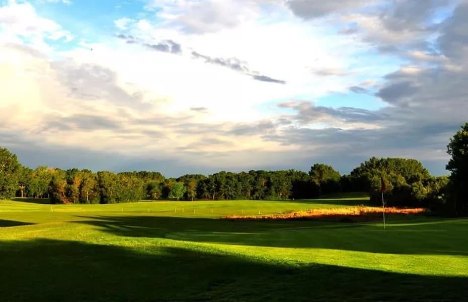 Saskatoon Golf & Country Club — photo 1
