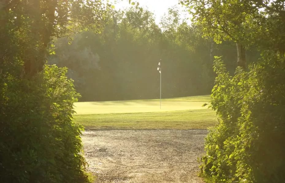 Transcona Golf Club — photo 3
