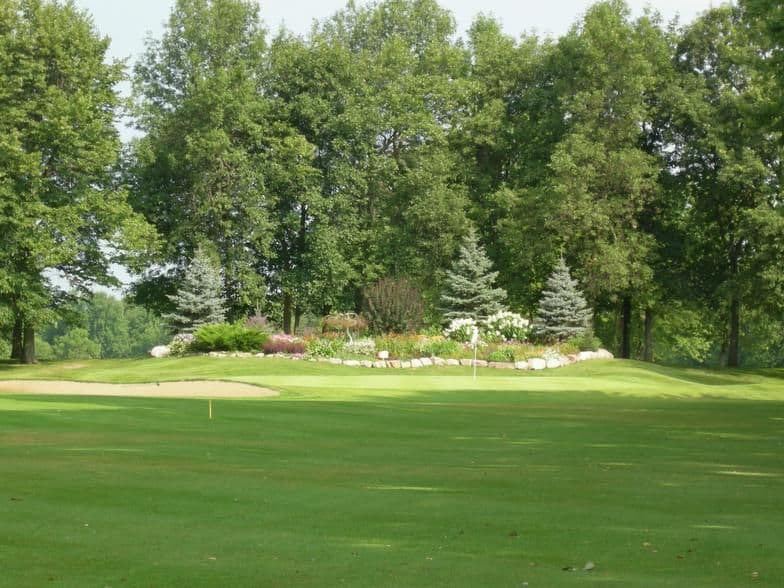 Club de golf de Valleyfield golf course in 3350 Bd du Bord de l'Eau, Salaberry-de-Valleyfield, QC J6S 6E1, Canada