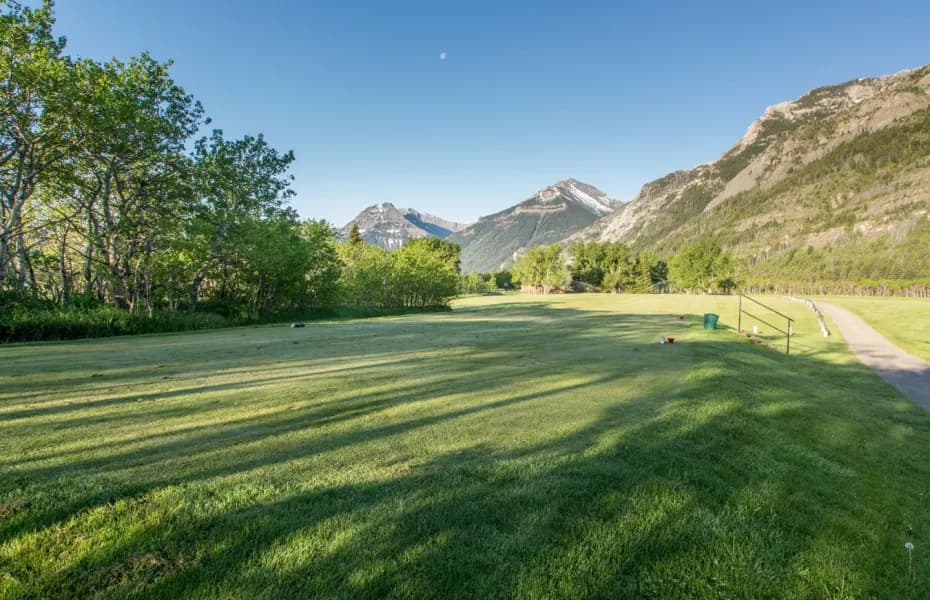 Waterton Lakes Golf Course — photo 2