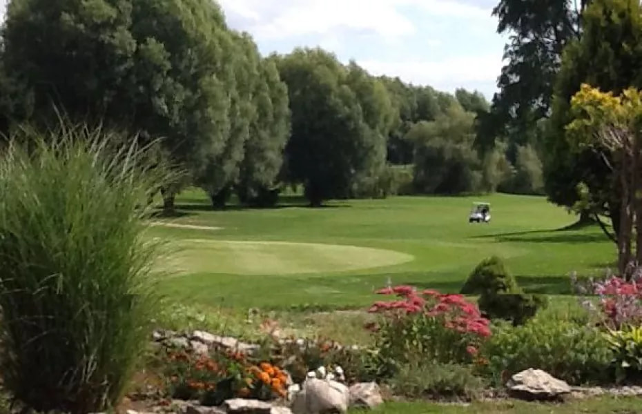 Delhi Golf & Country Club golf course