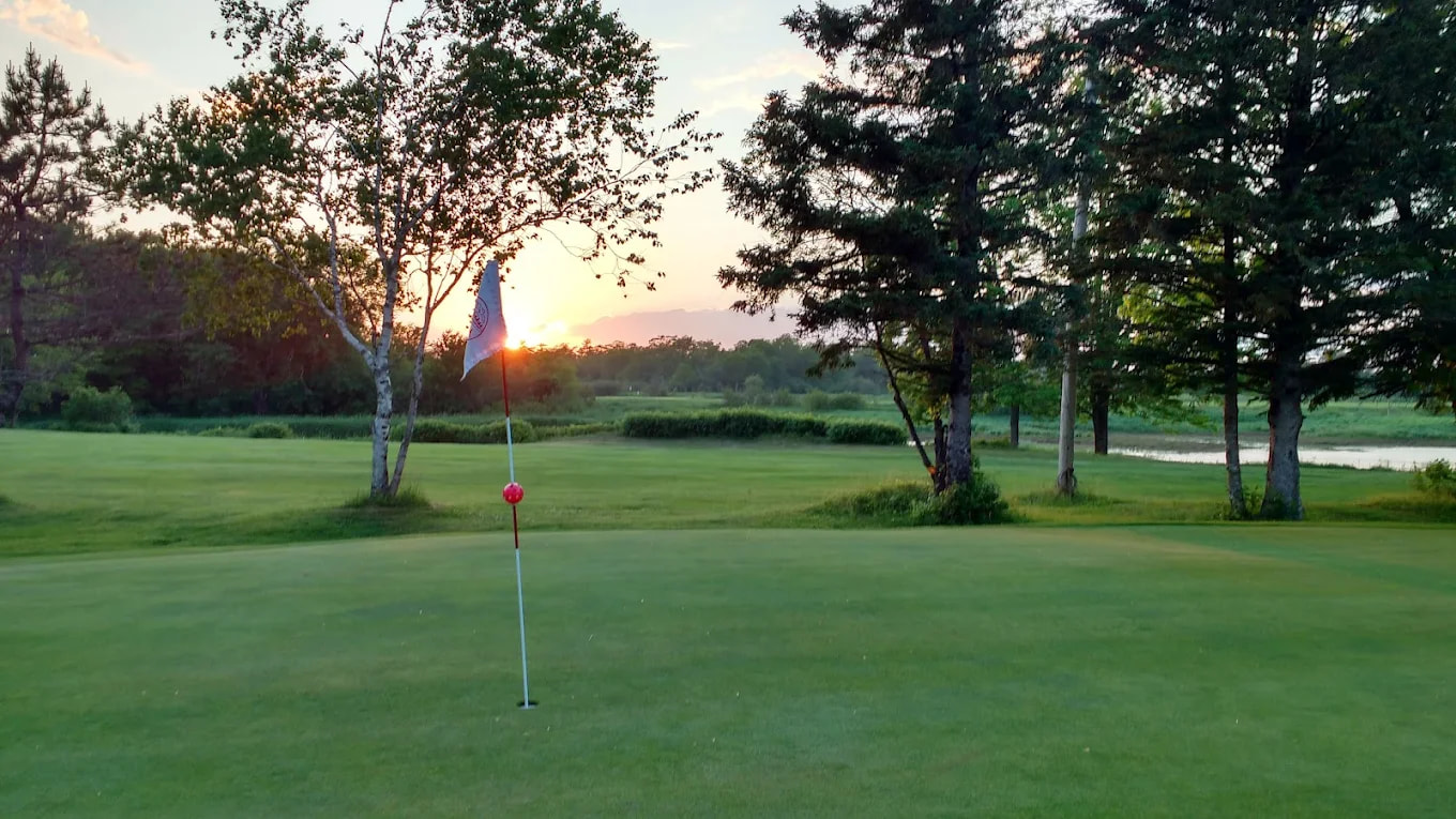 River Oaks Golf Club golf course