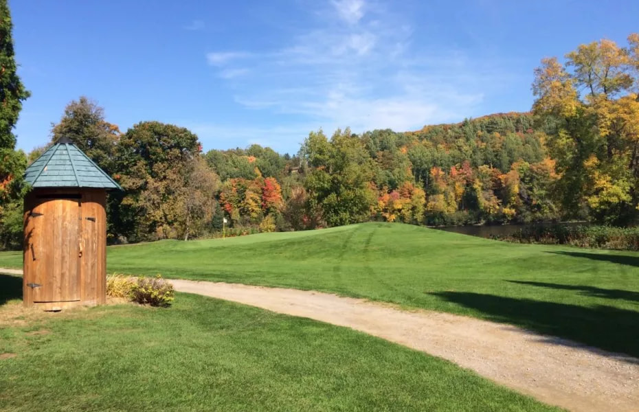 KI-8-EB (Club de golf) golf course
