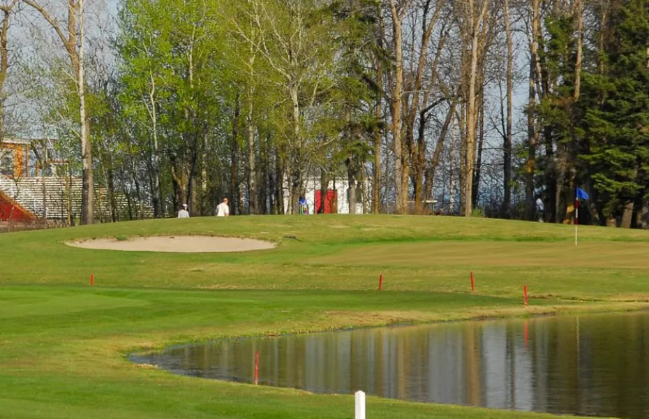 Links at the Lake golf course