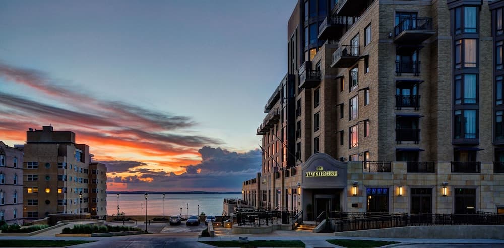 The Edgewater accommodation
