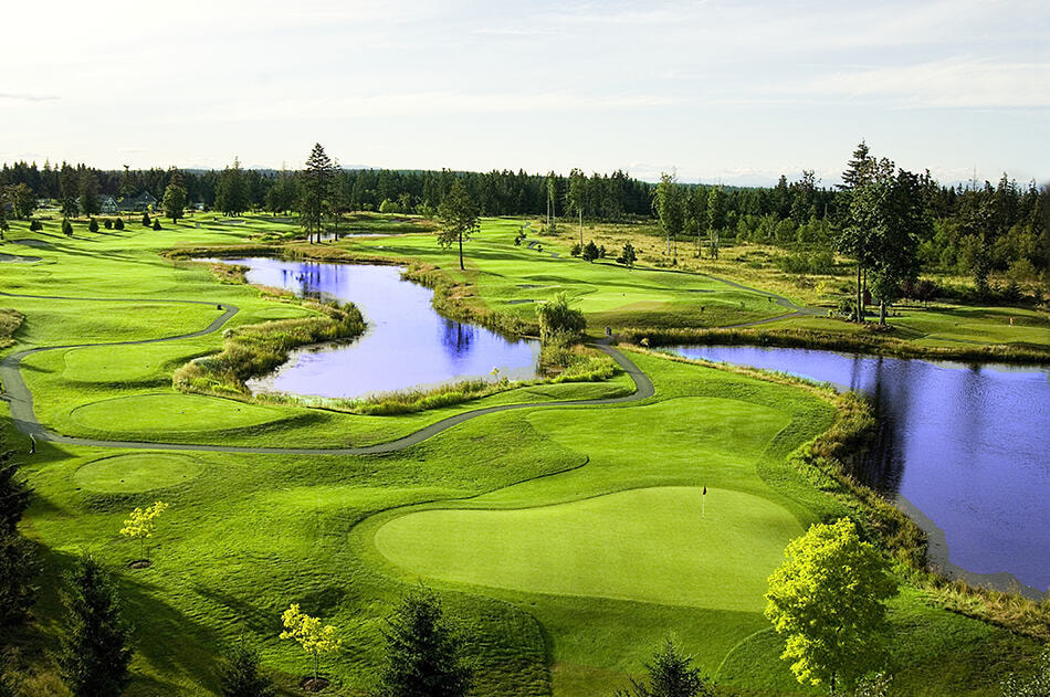 Crown Isle Golf Resort golf course