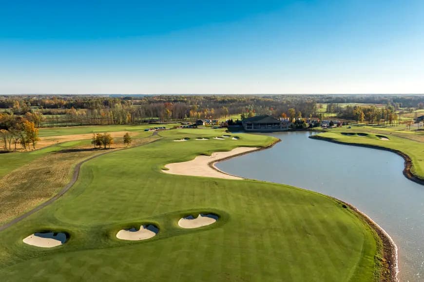 How to Book Tee Times in Ontario: A Practical Guide for Couples Planning Golf Trips