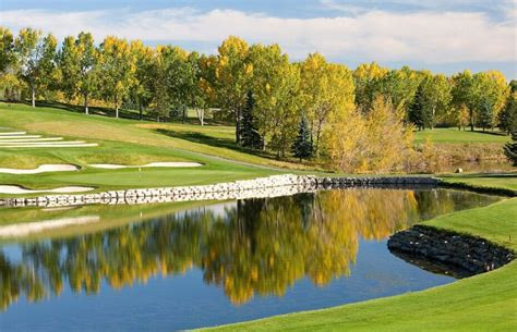 Bearspaw Country Club golf course