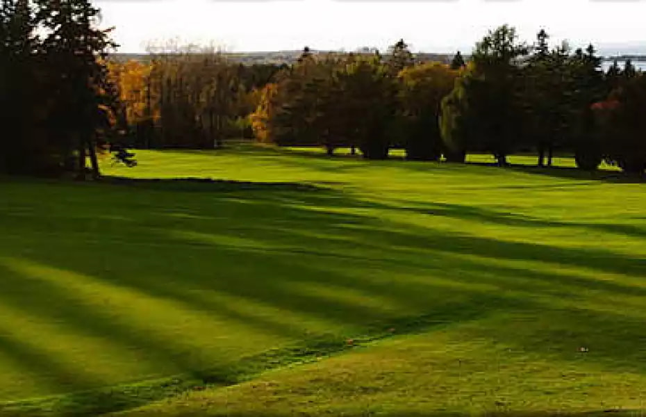 Cascade Golf & Tennis Club golf course