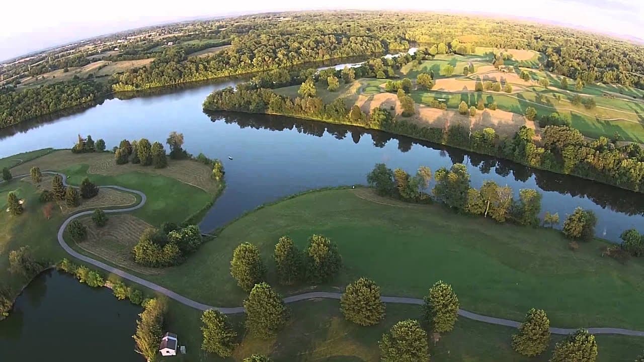 Gibson Bay Golf Course golf course in 2000 Gibson Bay Dr, Richmond, KY 40475, USA