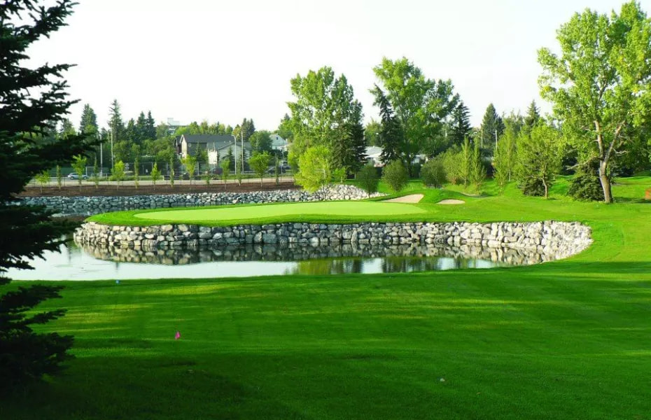 Shaganappi Point Golf Course golf course