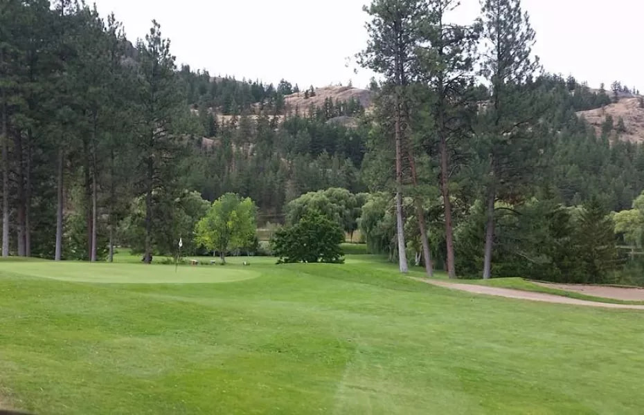 St. Andrews by-the-Lake golf course